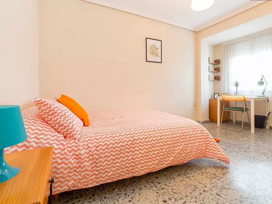 Immagine 4 di Camera in affitto  in Carrer de la República Argentina a Valencia