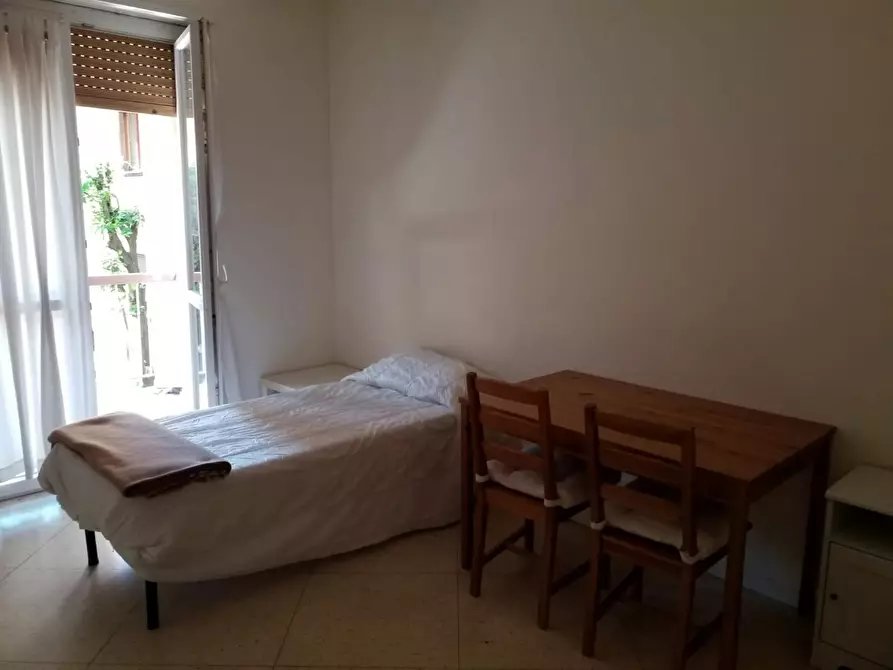 Immagine 3 di Camera condivisa in affitto  in Via Gentilino a Milano