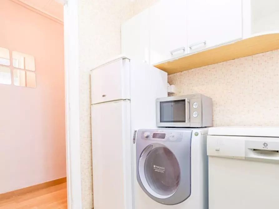 Immagine 5 di Camera in affitto  in Calle Oriente a Valencia