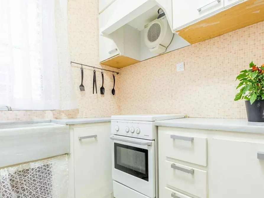 Immagine 6 di Camera in affitto  in Calle Oriente a Valencia