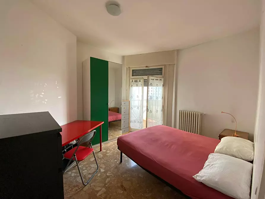 Immagine 1 di Camera in affitto  in Via Michele Saponaro a Milano