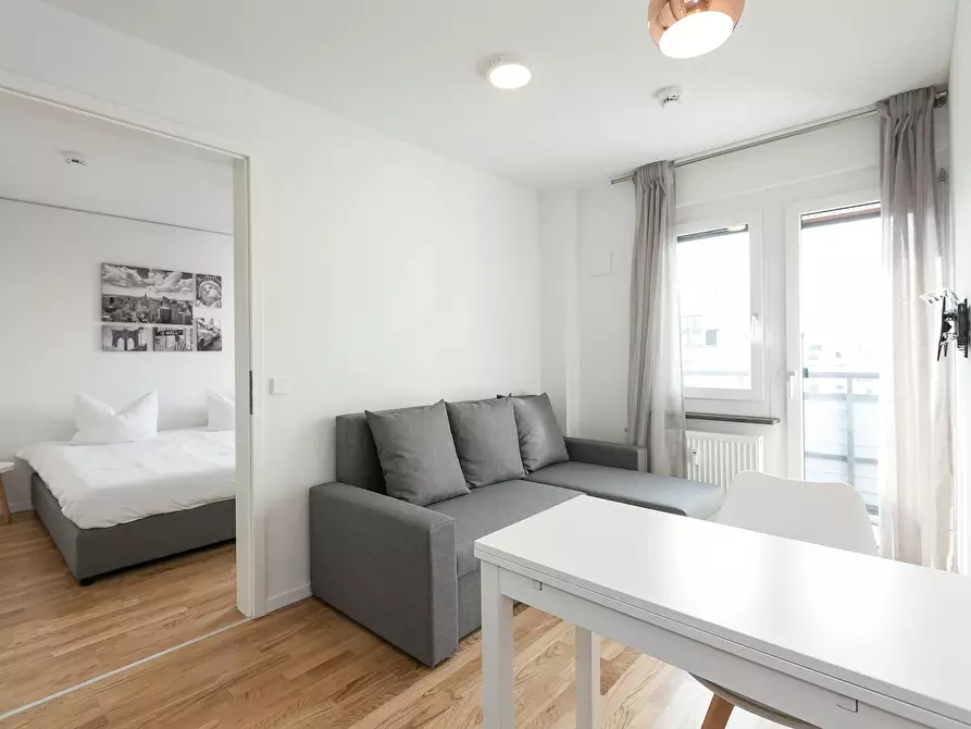 Immagine 4 di Appartamento in affitto  in Köpenicker Straße a Berlin