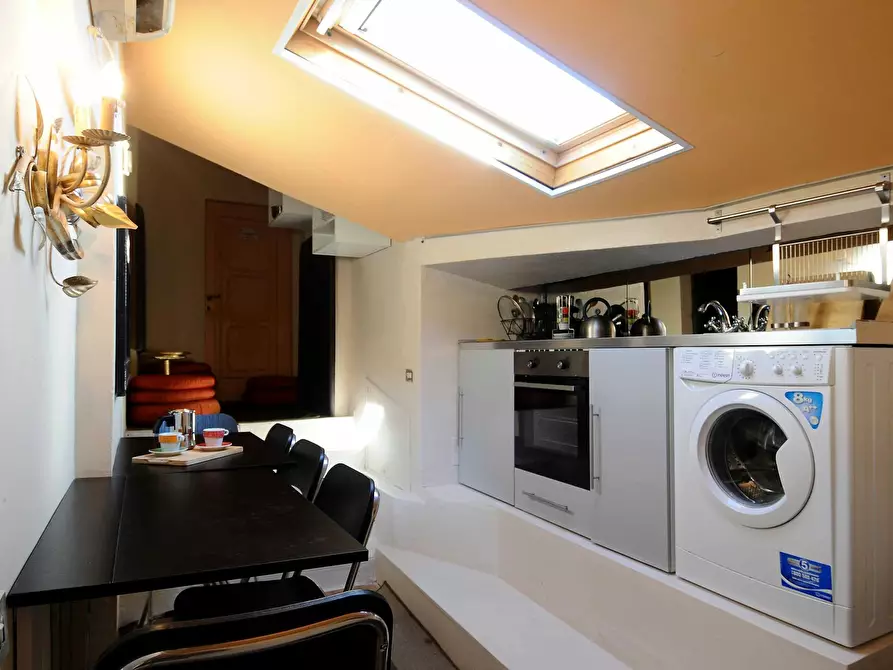 Immagine 5 di Camera in affitto  in Lungarno Amerigo Vespucci a Firenze