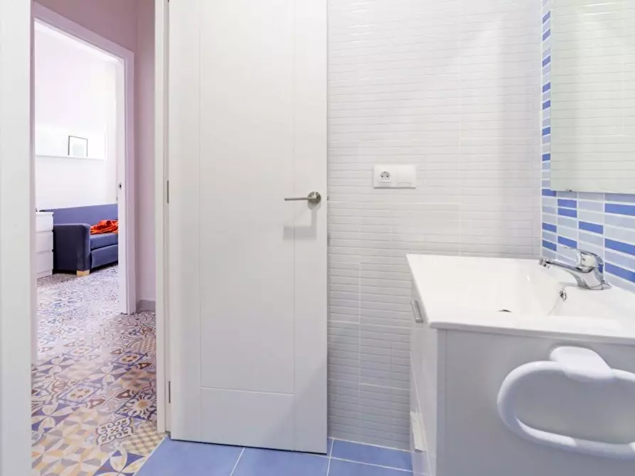 Immagine 7 di Camera in affitto  in Carrer del Comte d'Altea a Valencia