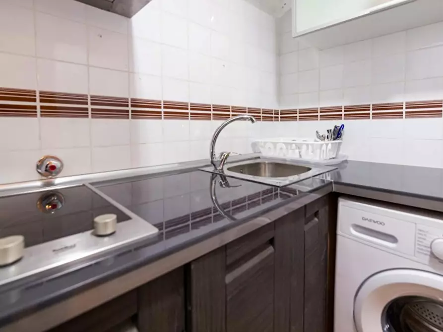 Immagine 8 di Camera in affitto  in Calle Don Juan de Austria a Valencia