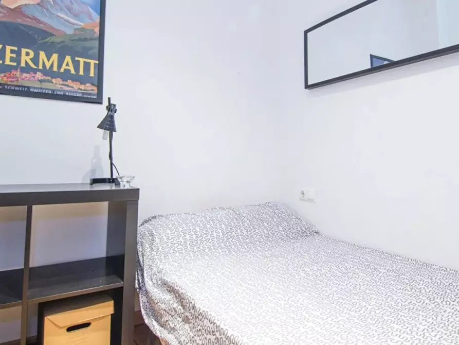 Immagine 1 di Camera in affitto  in Carrer de Joaquín Costa a Valencia