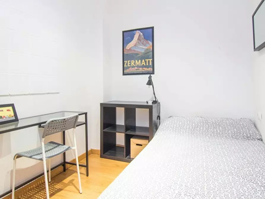 Immagine 2 di Camera in affitto  in Carrer de Joaquín Costa a Valencia