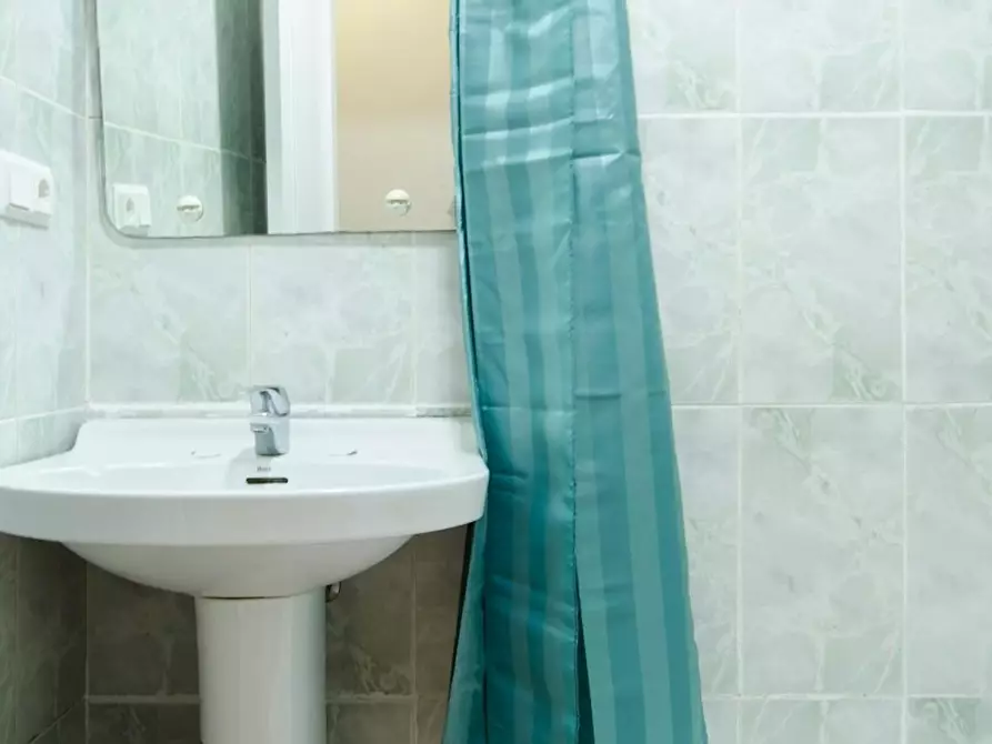 Immagine 9 di Camera in affitto  in Carrer de Joaquín Costa a Valencia