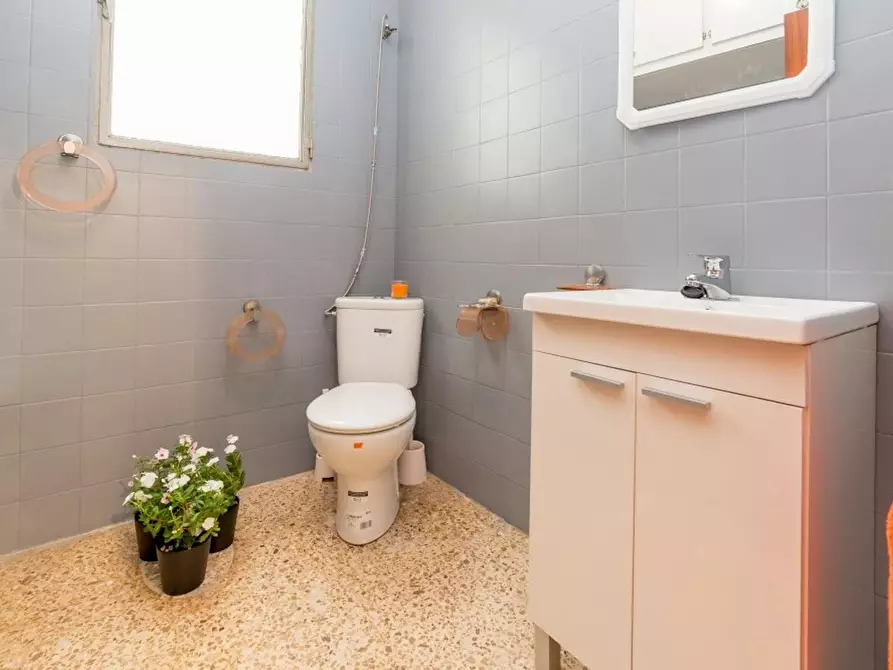 Immagine 7 di Camera in affitto  in Carrer del Poeta Mas i Ros a Valencia