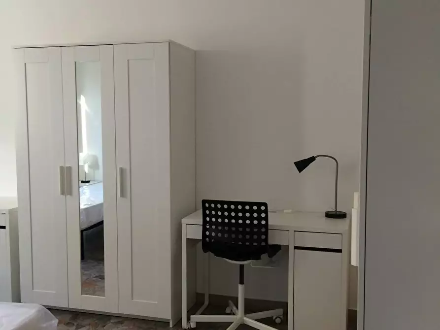 Immagine 4 di Camera condivisa in affitto  in Via Fossolo a Bologna