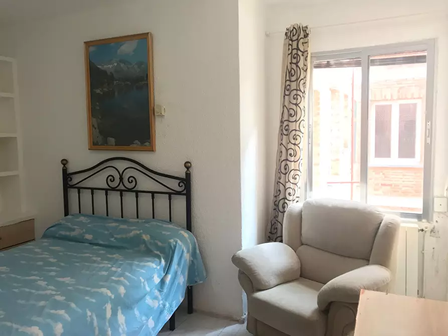 Immagine 2 di Camera in affitto  in Paseo Perales a Madrid