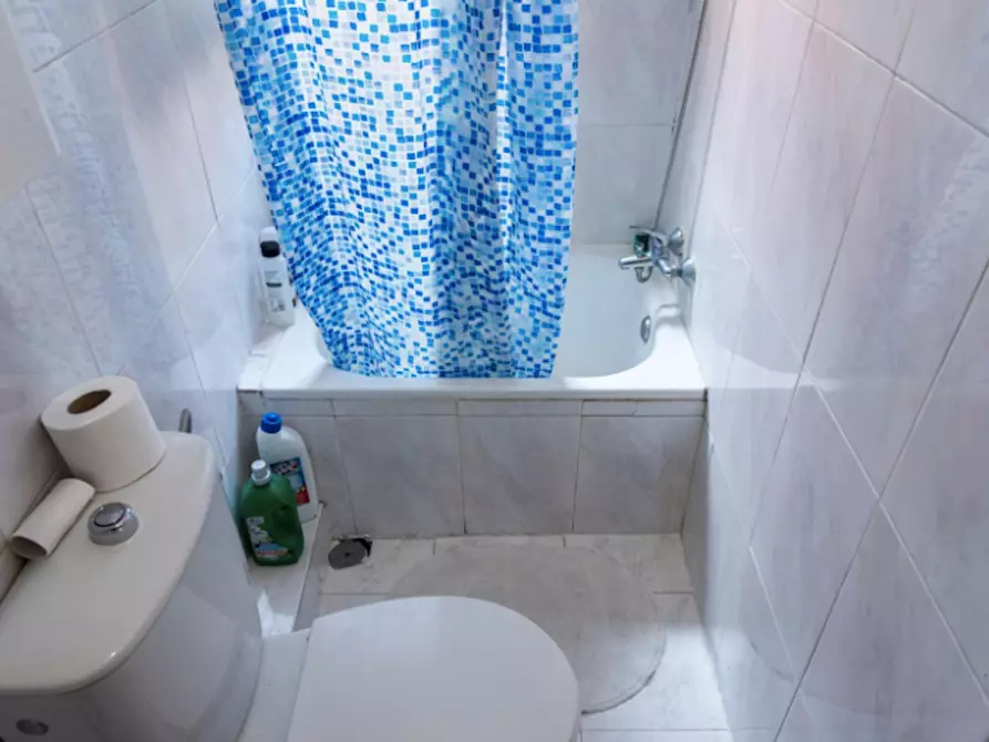 Immagine 8 di Camera in affitto  in Paseo Perales a Madrid