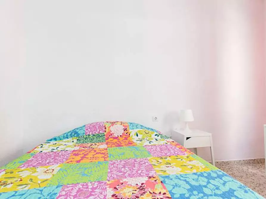 Immagine 3 di Camera in affitto  in Calle Pedro Antonio de Alarcón a Granada