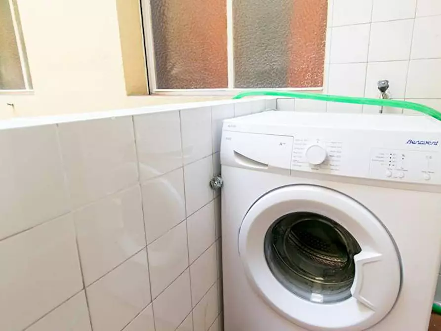 Immagine 10 di Camera in affitto  in Calle Pedro Antonio de Alarcón a Granada