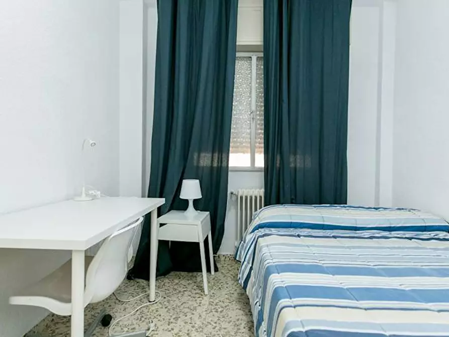 Immagine 3 di Camera in affitto  in Calle Pedro Antonio de Alarcón a Granada