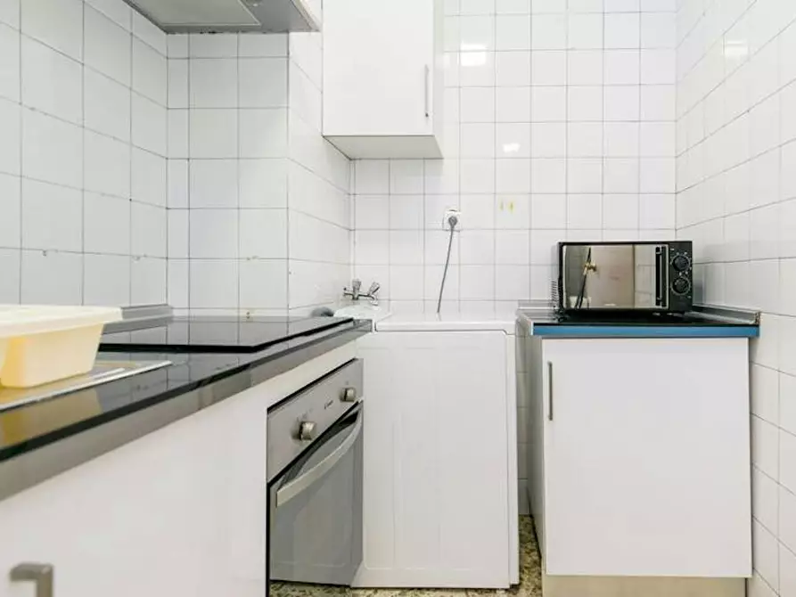 Immagine 10 di Camera in affitto  in Calle Pedro Antonio de Alarcón a Granada