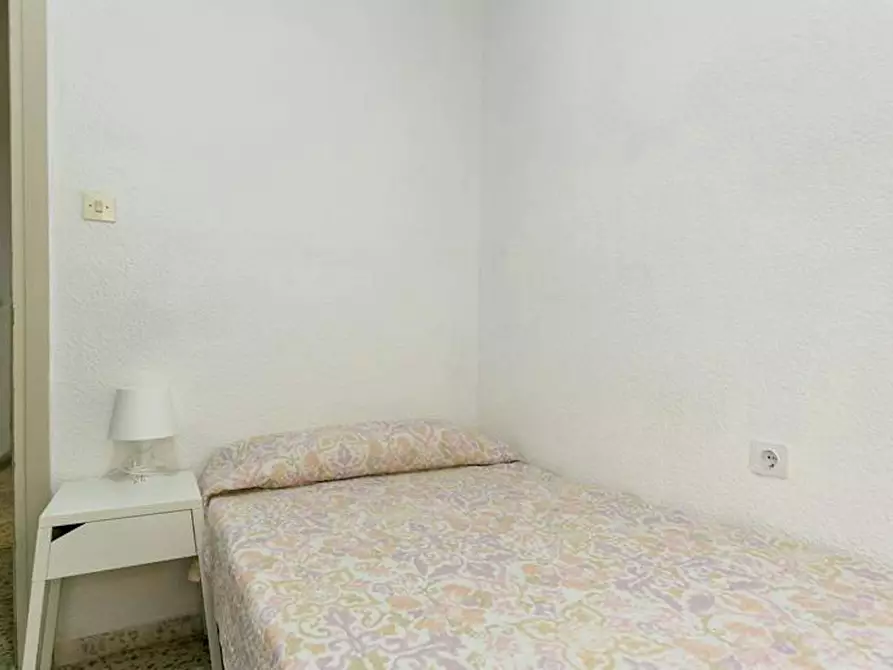 Immagine 2 di Camera in affitto  in Calle Pedro Antonio de Alarcón a Granada