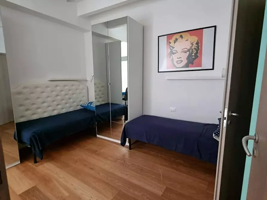 Immagine 8 di Camera in affitto  in Via San Zanobi a Firenze