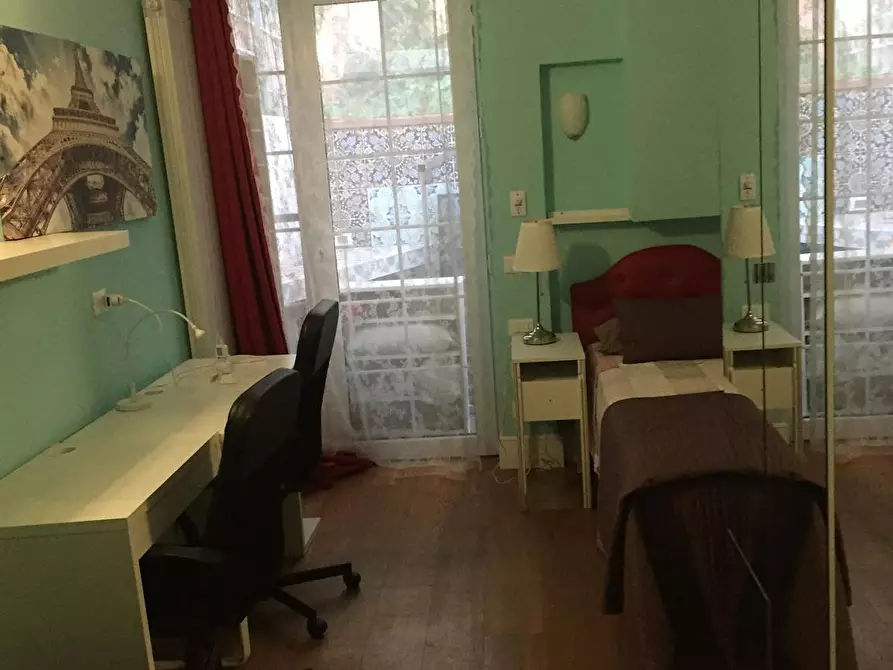 Immagine 8 di Camera condivisa in affitto  in Via San Zanobi a Firenze