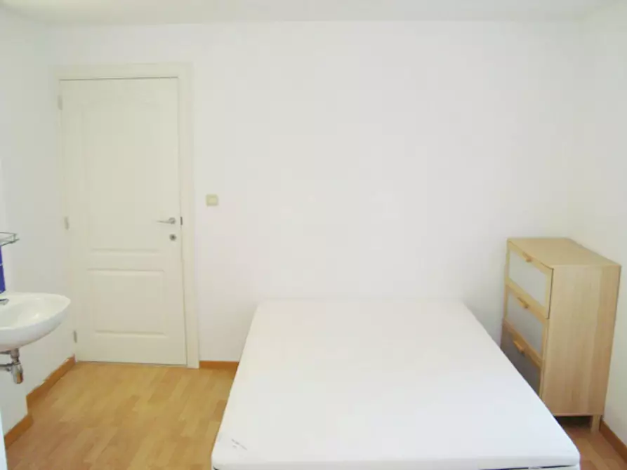 Immagine 4 di Camera in affitto  in T'Kintstraat a Bruxelles