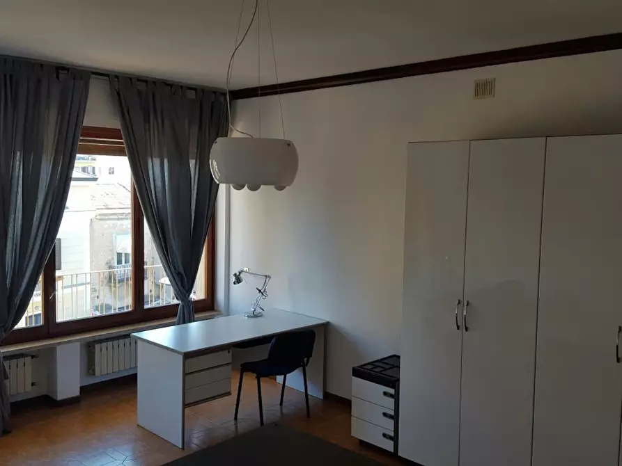 Immagine 9 di Camera in affitto  in Viale Abramo Lincoln a Caserta