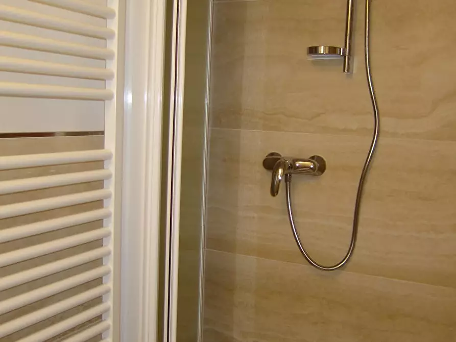 Immagine 9 di Camera in affitto  in Via Pignatello a Siena