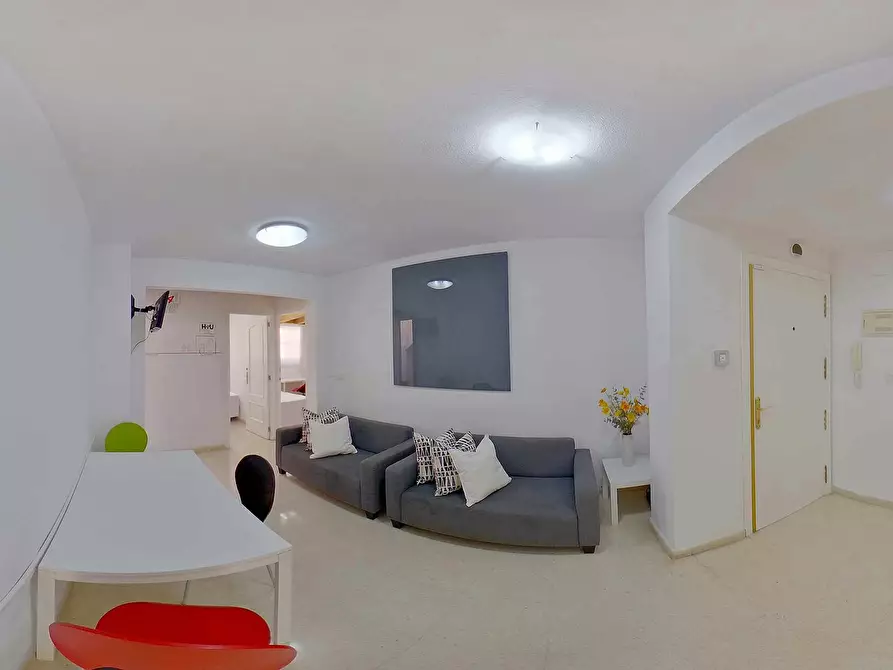 Immagine 4 di Camera in affitto  in Calle del Doctor Bergez a Alicante/Alacant