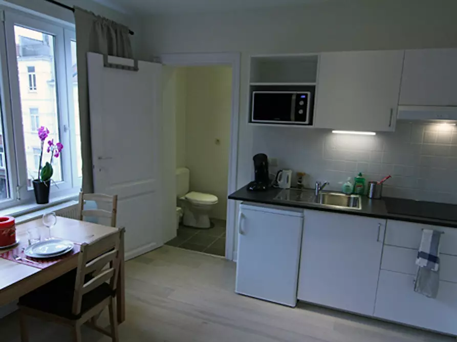 Immagine 4 di Appartamento in affitto  in Rue Verbist a Saint-Josse-Ten-Noode