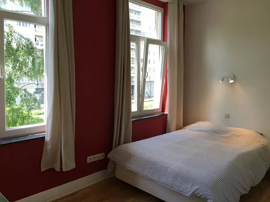 Immagine 3 di Casa indipendente in affitto  in Avenue de la Brabançonne a Bruxelles