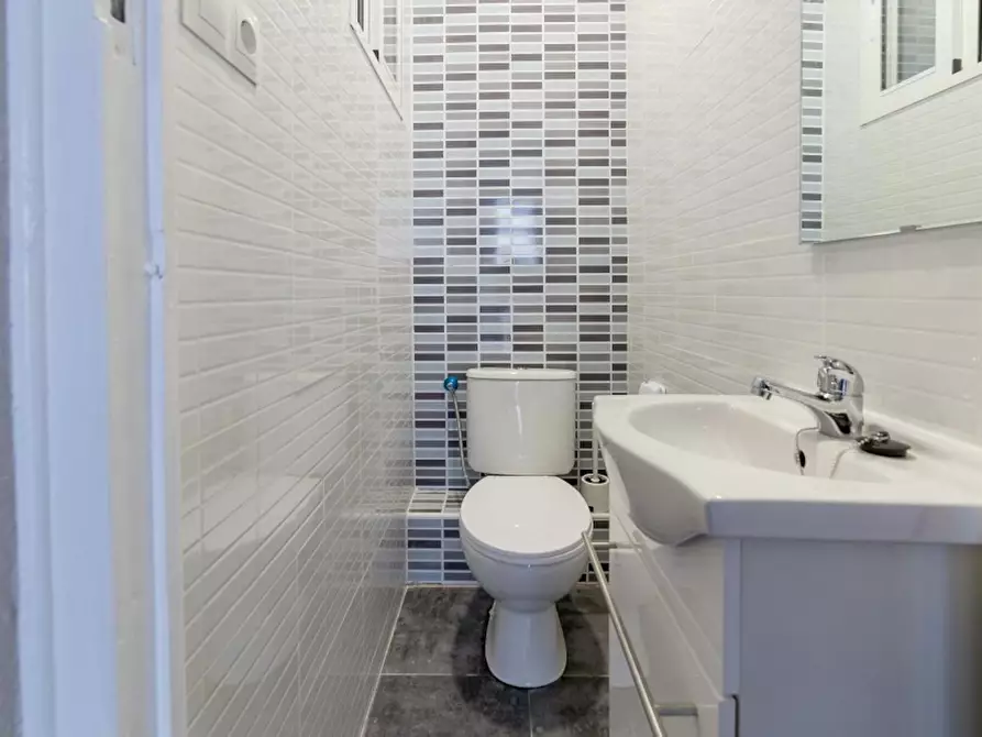 Immagine 4 di Camera in affitto  in Carrer de Císcar a Valencia