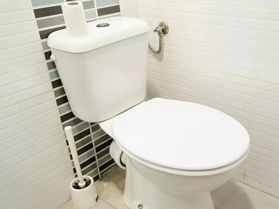 Immagine 6 di Camera in affitto  in Carrer de les Garrigues a Valencia