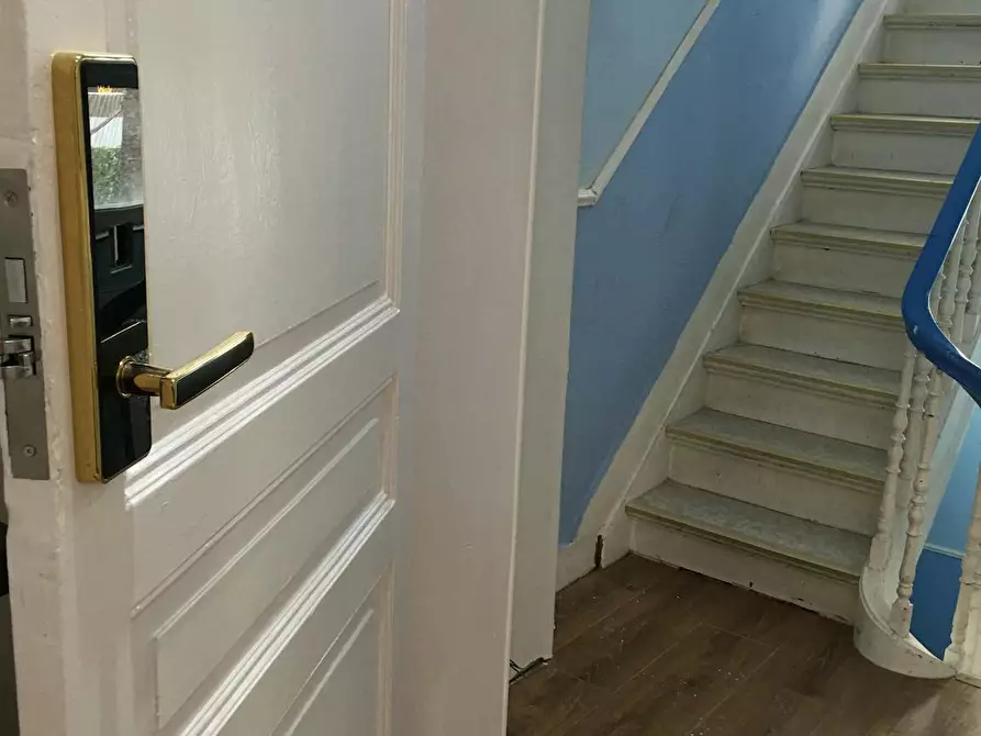 Immagine 10 di Casa indipendente in affitto  in Rue Verbist a Saint-Josse-Ten-Noode