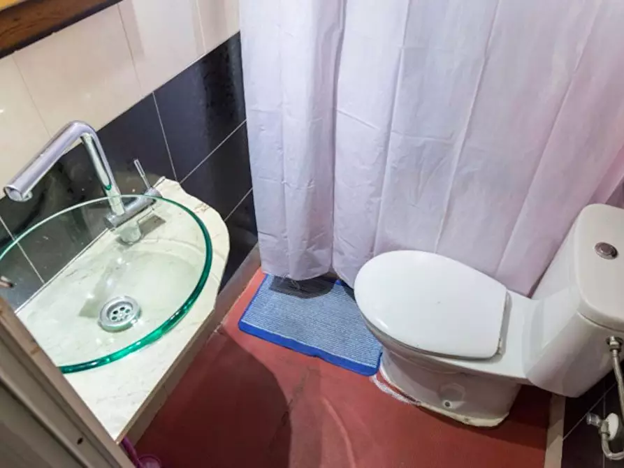 Immagine 10 di Camera in affitto  in Avenida de los Toreros a Madrid