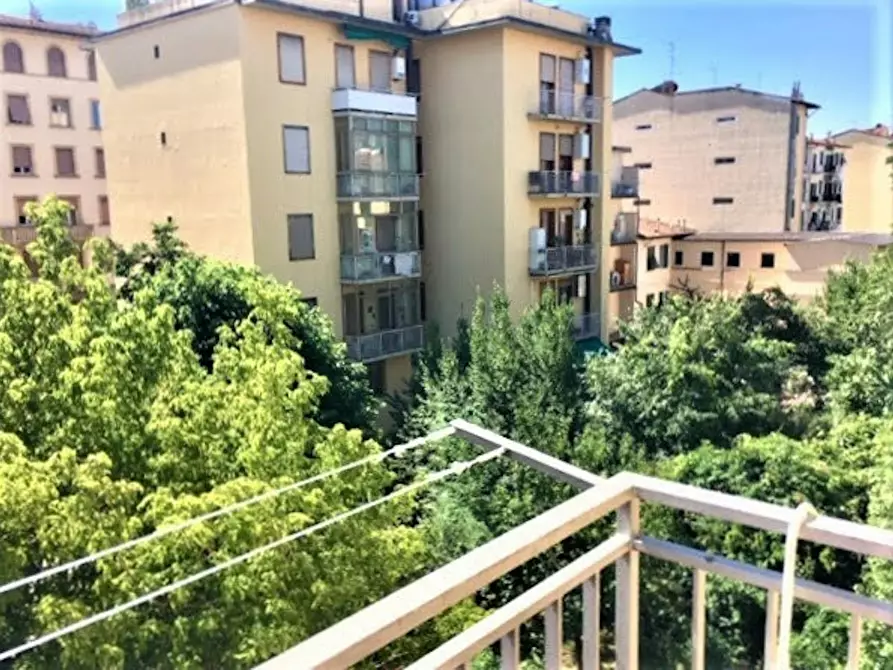 Immagine 2 di Camera in affitto  in Via Castelfidardo a Firenze
