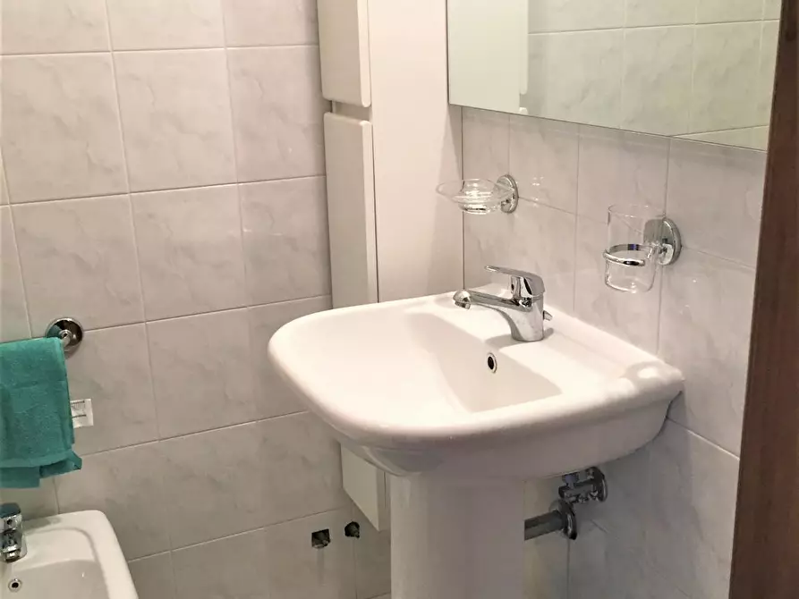 Immagine 9 di Camera in affitto  in Via Castelfidardo a Firenze