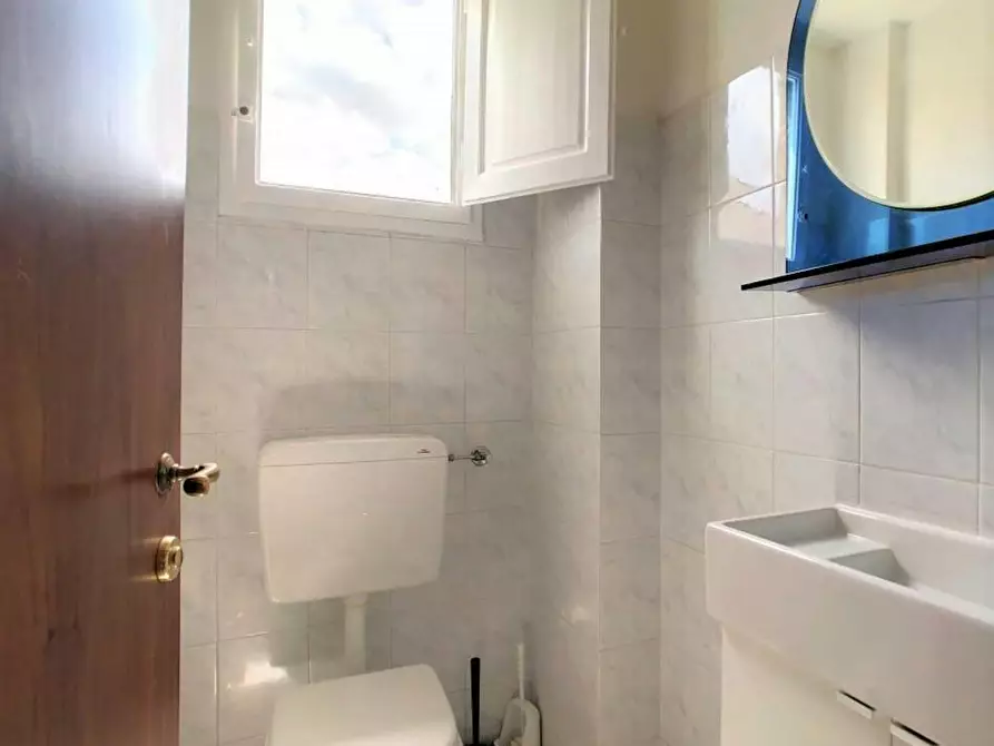 Immagine 10 di Camera in affitto  in Via Castelfidardo a Firenze