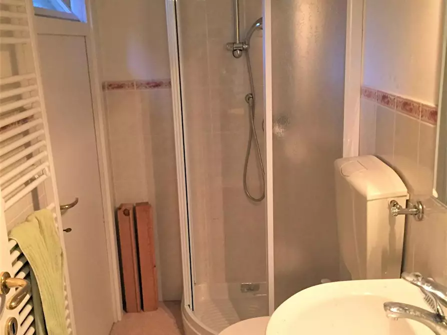 Immagine 4 di Camera in affitto  in Via Castelfidardo a Firenze