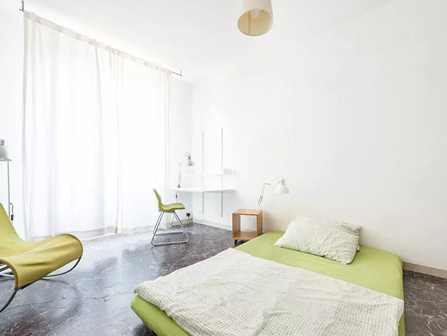 Immagine 4 di Camera in affitto  in Via Folco Portinari a Firenze