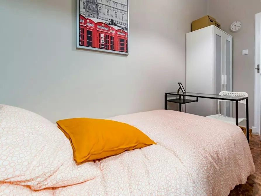 Immagine 2 di Camera in affitto  in Calle Marqués de Zenete a Valencia