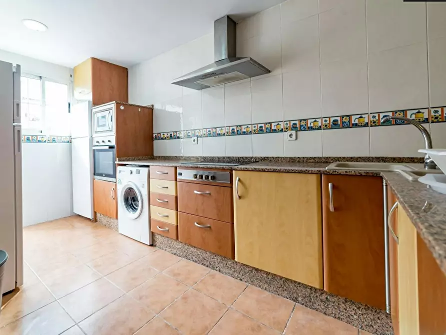 Immagine 4 di Camera in affitto  in Calle Marqués de Zenete a Valencia