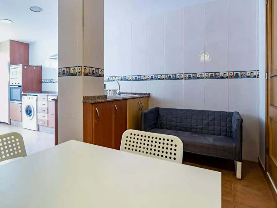 Immagine 5 di Camera in affitto  in Calle Marqués de Zenete a Valencia