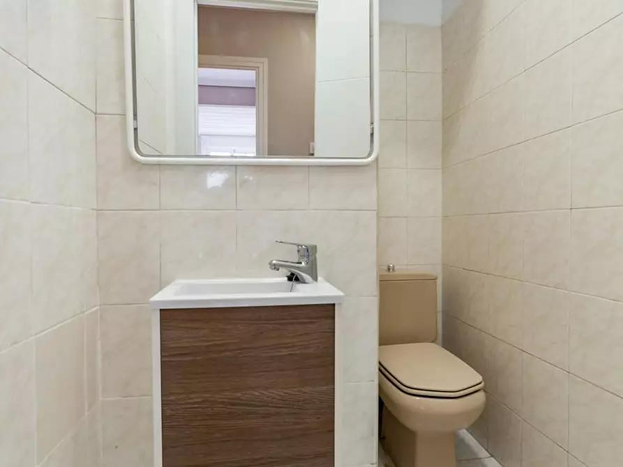 Immagine 9 di Camera in affitto  in Calle Marqués de Zenete a Valencia