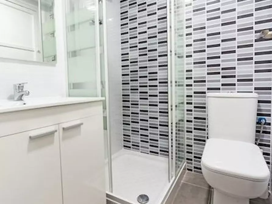 Immagine 5 di Camera in affitto  in Calle Marqués de Zenete a Valencia