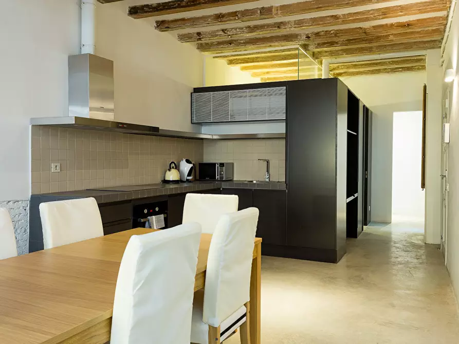 Immagine 6 di Appartamento in affitto  in Carrer de Guàrdia a Barcelona