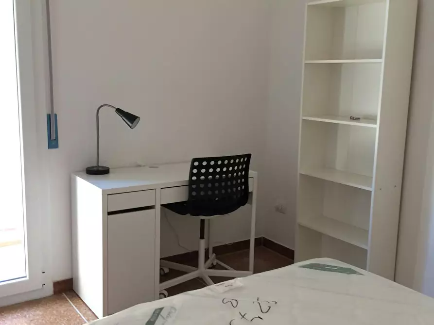 Immagine 1 di Camera in affitto  in Via Fossolo a Bologna