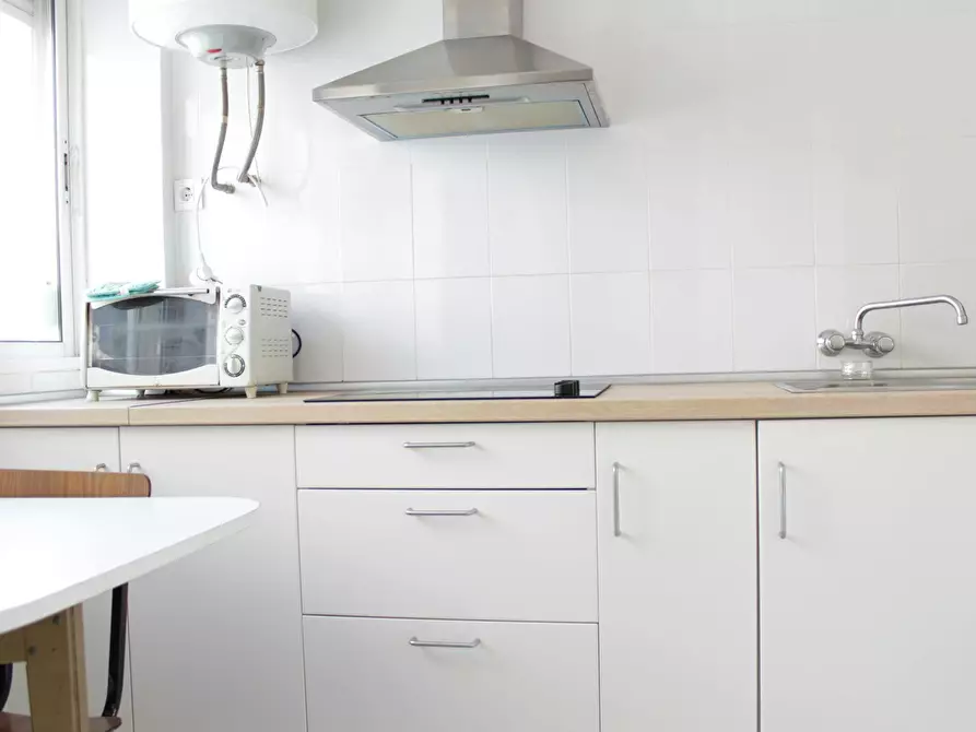 Immagine 5 di Camera in affitto  in Calle Alhondiga a Sevilla