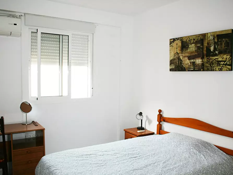 Immagine 2 di Camera in affitto  in Calle Alhondiga a Sevilla