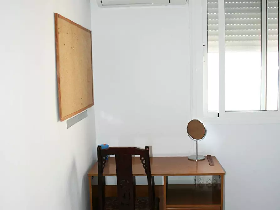 Immagine 3 di Camera in affitto  in Calle Alhondiga a Sevilla