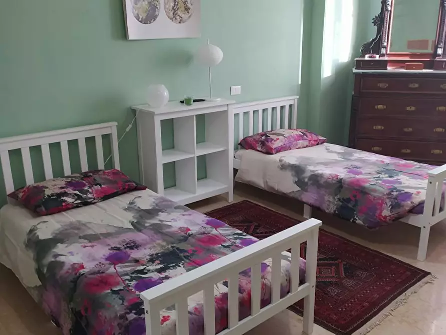 Immagine 2 di Camera condivisa in affitto  in Via Valdichiana a Firenze