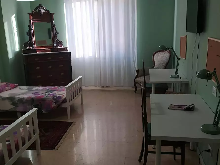 Immagine 4 di Camera condivisa in affitto  in Via Valdichiana a Firenze